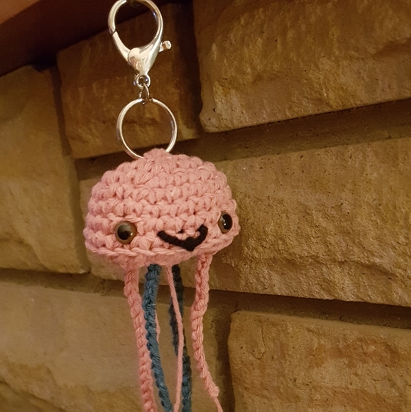 Handmade jellyfish clip - Picture 2 of 4